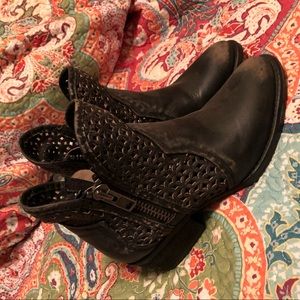 Women’s Circle G Black Corral Boots